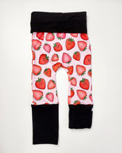 Charger l&#39;image dans la galerie, Pantalon évolutif fraises
